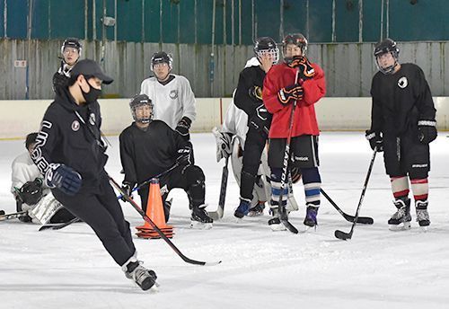 狙うはインカレ初勝利 強みは走力と堅守 九州王者の琉大男子アイスホッケー 琉球新報デジタル 沖縄のニュース速報 情報サイト