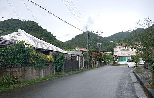 山中で 子どもの口ふさげ 本島中部在住の女性 下 山の戦争 36 読者と刻む沖縄戦 琉球新報デジタル 沖縄のニュース速報 情報サイト