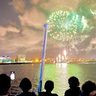 船上から見る花火の迫力を満喫　ウエストマリン社がクルーズ開催　沖縄・那覇港