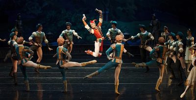 ロシア・ウラルバレエ団3年目「成長を実感」　那覇出身の安村秀熙さん　ガラ公演での演舞も