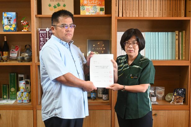 サトウキビ生産　県に支援要請書　全沖縄製糖労組など