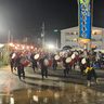 闘牛広場　エイサーに沸く　読谷・古堅　２青年会が迫力演舞
