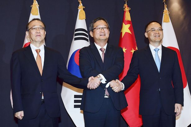 １２月にも日中韓首脳会談　高官協議で一致　共同宣言も