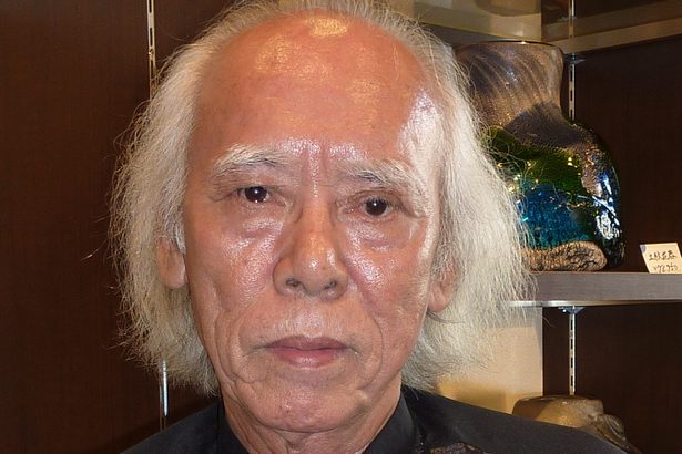 稲嶺盛吉さん死去　現代の名工　琉球「泡ガラス」　83歳