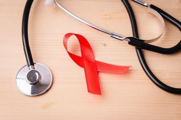 新規エイズ患者数、沖縄が全国最多　22年、人口10万人当たり　早期発見へ検査呼びかけ