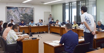 無人偵察機、嘉手納町議会が計画見直し求め決議へ　地元議会で初　30日の臨時会で