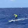 ハワイ海峡ＳＵＰ　来間さんＶ　浦添出身　初出場、５２キロ“漕破”