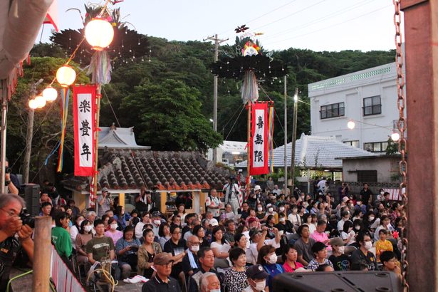 棒術、舞台１５演目に区民歓喜　本部・渡久地　６年に一度の豊年祭
