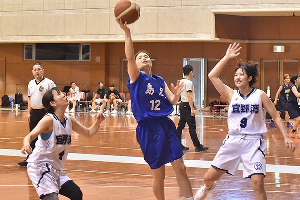 バスケ女子、島尻郡が3連覇　速さと技術力で主導権握る　秋季県民体育大会