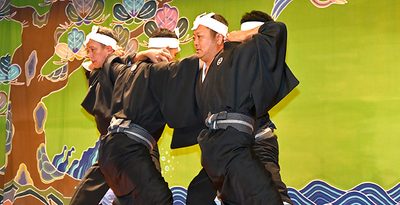 【写真特集】伊江村に脈々と伝わる、青年踊り　18年ぶり組踊「忠臣身替の巻」も　民俗芸能発表会
