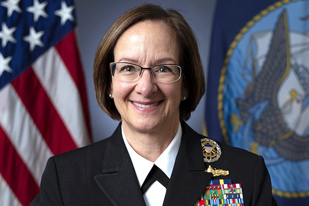 米海軍トップ　初の女性承認　上院、大統領に助言
