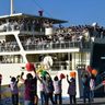 「行ってきます」修学旅行生は目に涙…　伊江島の教育民泊が回復　11月は21校4500人