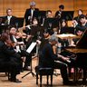 「柔らかく深みのある音色」ドイツを代表するピアニスト、キルシュネライトさんと琉球フィルが共演　沖縄・南城