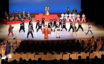 全国中文祭が開幕　沖縄開催は9年ぶり　中学生たち躍動　琉舞、空手にヒップホップで観客を魅了