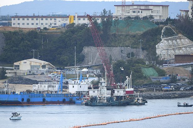 辺野古で作業船が水没　「油が浮遊し、オイルフェンスを設置」と118番通報　沖縄