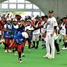 東浜「1人でも多くプロ選手に」　プロ野球の県勢選手ら児童300人を指導　沖縄・Agreドーム北谷
