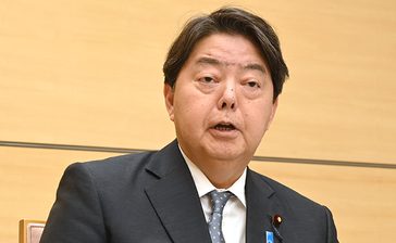 林芳正官房長官に聞く　沖縄の基地負担軽減、インフラの「特定利用」は？＜2024新春インタビュー＞