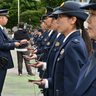 沖縄でも「冬服」へ衣替え　濃紺の制服に「身が引き締まる」　県警