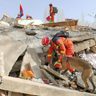 中国で地震、１２０人超死亡　甘粛省Ｍ６．２、猛烈寒波