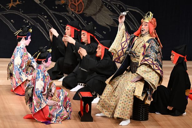 「清ら星たち」気迫の熱演で魅了　きょうまで組踊公演　琉球新報ホール