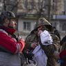 ロ軍一斉攻撃で２３人死亡／ウクライナ、病院も標的