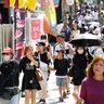 沖縄の観光客数、2023年は44％増823万人　国内客、コロナ前水準に