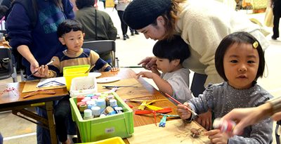 特産品、おいしく楽しく　きょうまで沖縄市産業まつり