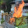 【動画あり】「昨年は戦争の年だった。今年こそは…」　新しい年の平穏と繁栄祈り　波上宮でどんど焼き　沖縄