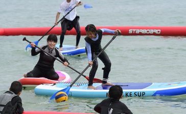世界チャンピオンの荒木珠里さんも参加　SUPイベント「O2Y」 　海の美しさを伝える　沖縄・名護　