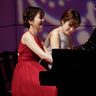 連弾の楽しさ集大成　ピアノデュオ新崎姉妹１０周年公演
