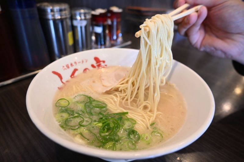 大衆ラーメン”バリ高っ” 「庶民のグルメに戻して」 福岡でも相次ぐ