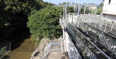 PFAS濃度の高い比謝川から取水　きょう再開　ダム貯水率は最低更新確実