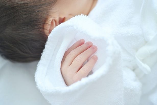 赤ちゃん過去最少75万人　沖縄の出生数は1万3088人、前年比で1055人減