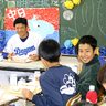 中日 2軍若手選手が地元学校を訪問＜プロ野球キャンプ＞