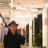 暗く寂しい通りに「明かり」を　町の「ニューヨーク化計画」　パークアベニューで電飾設置にスポンサー募集　沖縄市