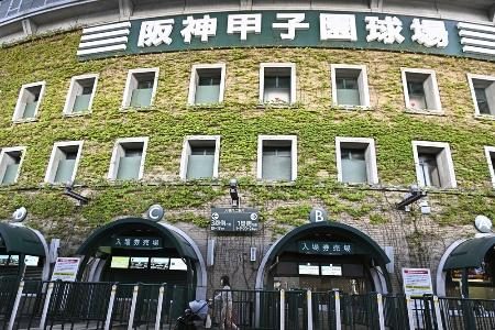 出場49校出そろう　夏の甲子園、来月7日開幕