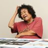 写真家の石川真生さんが文科大臣賞　23年度芸術選奨 　「沖縄」撮り続ける　都内の大規模個展、「大琉球写真絵巻」など高く評価