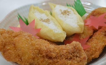 沖縄県民が愛する「いなりとチキン」　最強コンビの発祥は、うるま市にあり　