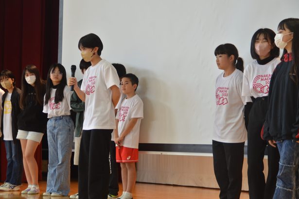 中の町小児童がＴシャツ企画　沖縄市　売り上げを社会活動に寄付