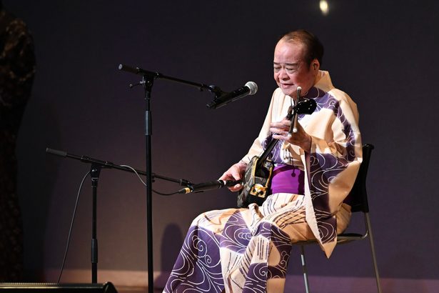 ＜上原正吉さんを悼む＞小浜司（島唄解説人）　心揺さぶる、魂の響き