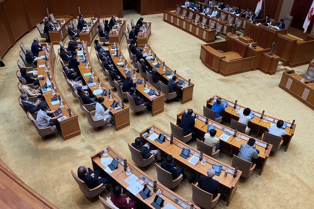 「説明より基地運用を優先」と批判　沖縄県議会が抗議決議を可決　オスプレイ飛行再開
