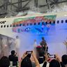 やんばると西表島の生き物が空を飛ぶ！　沖縄の児童の絵がJTAとRACの機体をラッピング