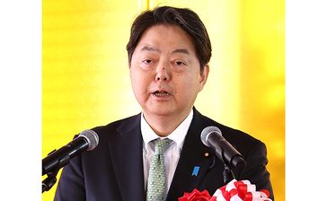 目に見える成果　林芳正官房長官　ロウワー・プラザ緑地開放