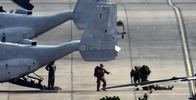 オスプレイ飛行再開巡り、防衛相「事前調整なし」　普天間飛行場では米兵が乗り込む姿も　沖縄