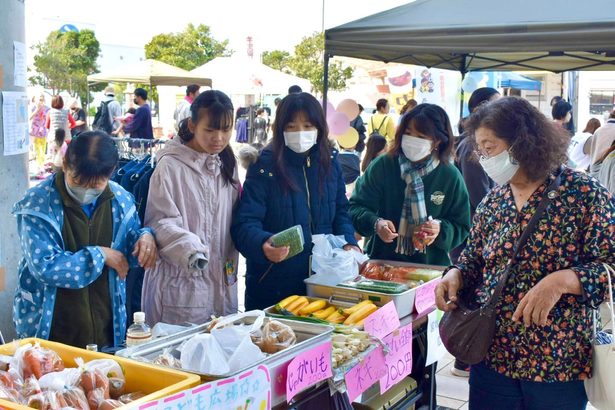 子育て応援でフェスタ　うるまでフリーマーケット