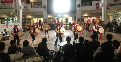 コザ体験学習の成果発表　神奈川・栄光学園高　滞在型修学旅行で