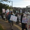 「ガザの戦争反対」デモ　名護、辺野古新基地反対も