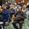 愛好者ら３０人総弾き会　伊江、小学生から８０代まで