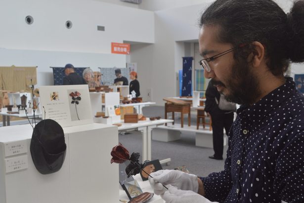 織物や紅型展示　工芸の杜まつり　豊見城、あすまで