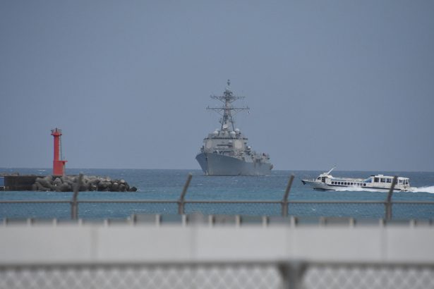【動画あり】米イージス駆逐艦「ラファエル・ペラルタ」が石垣島に寄港　労働組合はストライキ　沖縄